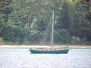 Boat in the Bay Of Islands, Northland, New Zealand (New Zealand, The Travel Addicts, North Island)