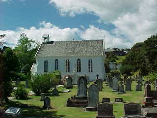 Graveyard and Church in Russell, Northland, New Zealand (New Zealand, The Travel Addicts, North Island)