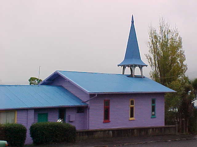 Purple church (New Zealand, The Travel Addicts, South Island)