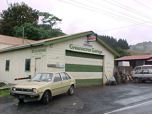 The Green Acres Garage (New Zealand, The Travel Addicts, South Island)