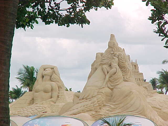 Sand sculptures... (Singapore, The Travel Addicts)