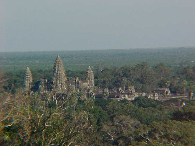 The legendary Angkor Wat from Phnom Bakeng just before sunset :  (Cambodia, The Travel Addicts)