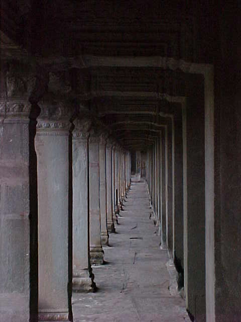 Hallway in Angkor Wat :  (Cambodia, The Travel Addicts)