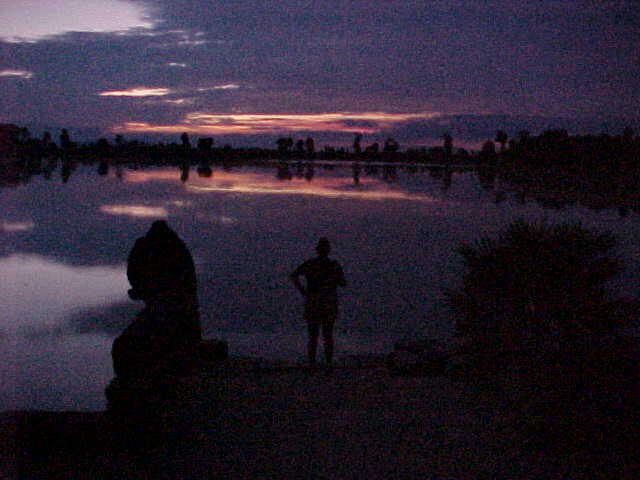 Sunrise (Cambodia, The Travel Addicts)