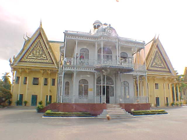 Museam (Cambodia, The Travel Addicts)