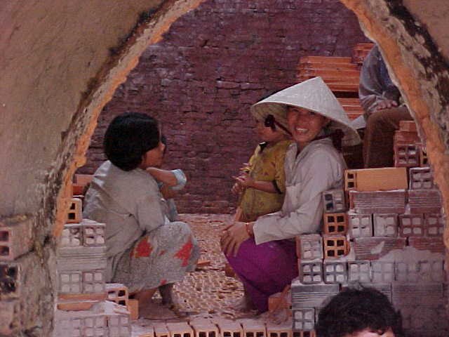 Terracotta kiln (Vietnam, The Travel Addicts)