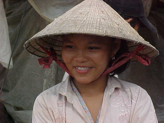 Smiles (Vietnam, The Travel Addicts)