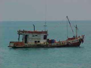 Fishing boat (The Travel Addicts, Thailand)