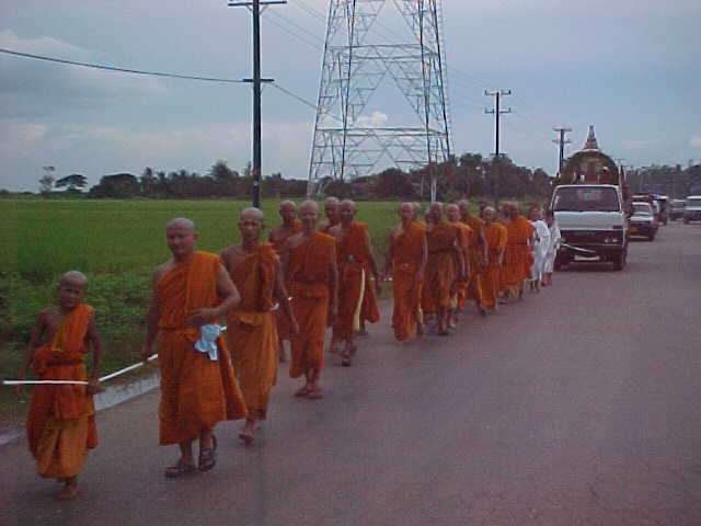 Funeral procession (Laos, The Travel Addicts)