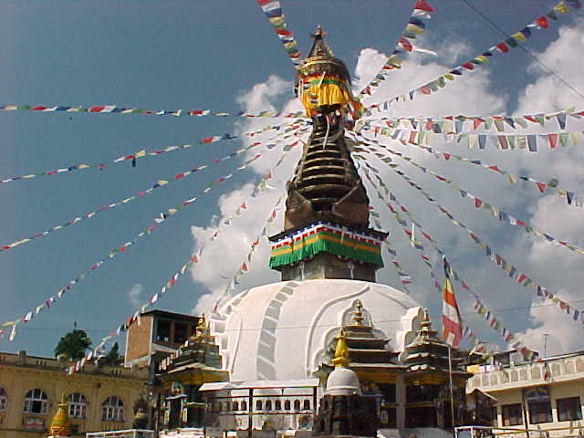 Mini Swayambhunath pagoda (Nepal, The Travel Addicts)