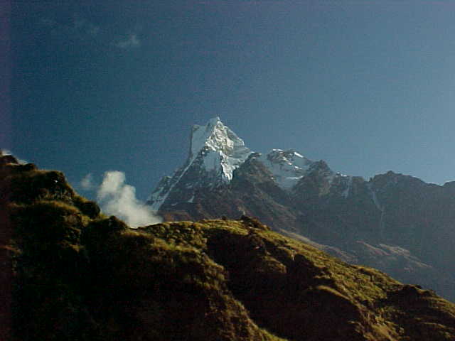 Machupuchare before the fog (Nepal, The Travel Addicts)