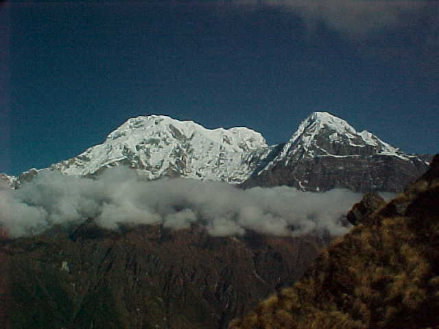 Annapurna South and Hinchuli from Mardi Himal summit (Nepal, The Travel Addicts)