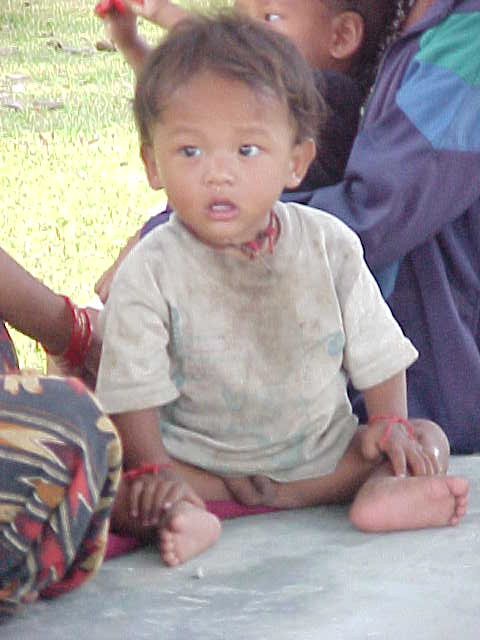 Little boy was scared of me (Nepal, The Travel Addicts)